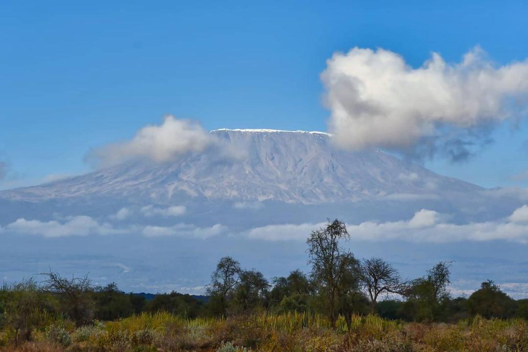 Amboseli Cultural Camping Екстериор снимка